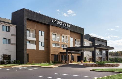 Tupelo Hotel | Courtyard Tupelo