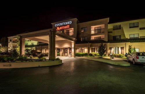 Tupelo Hotel | Courtyard Tupelo