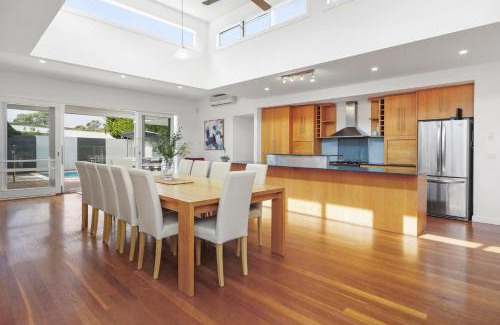 Sorrento House | Couta Coastal Haven
