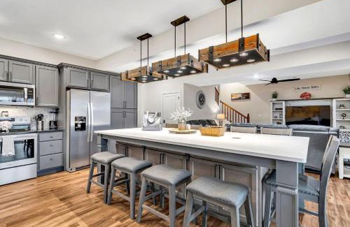 Hollister House | Cove Cottage