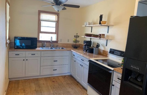 Rutherfordton House | Cove Creek Cabin & Preserve