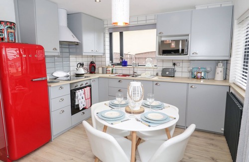 Kinmel Bay Cottage | COVE HOUSE, family friendly, country holiday cottage in Kinmel Bay
