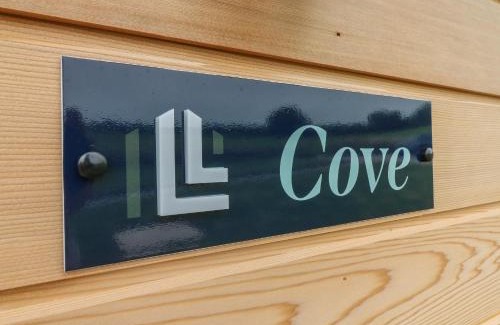 Hele House | Cove Lodge