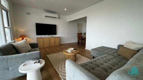 Caves Beach House | Cove on Caves - Minutes from the Beach