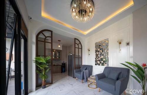 Jakarta Hotel | Cove Palacio