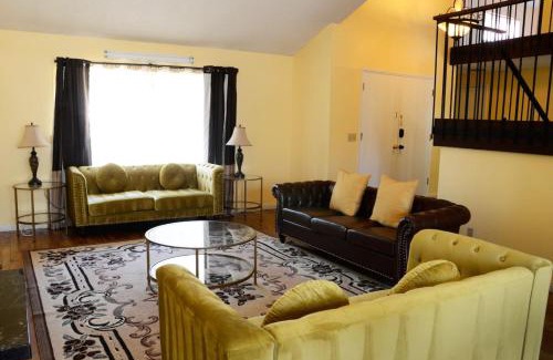 West Hills House | Covello Charming Room Prime Location Exceptional Amenities
