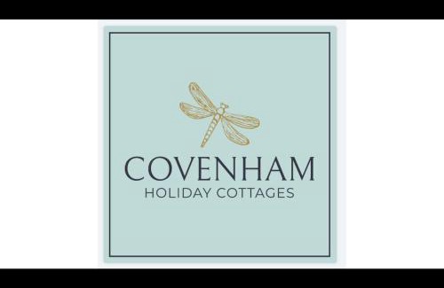 Louth House | Covenham Holiday Cottages - Dragonfly