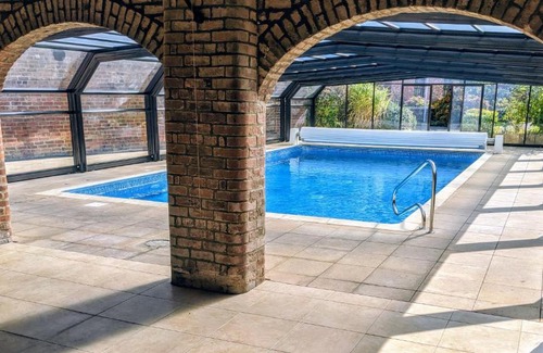 Louth House | Covenham Holiday Cottages