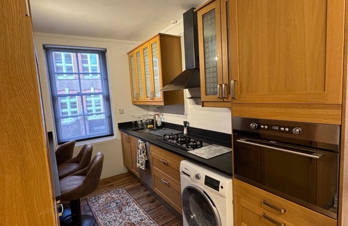 Covent Garden Apartment | Covent Garden 1-bed Apt Sleeps 4, 7 min to Station