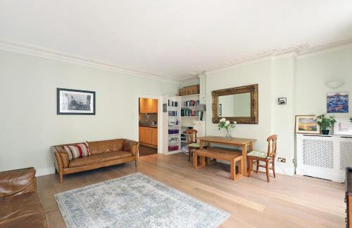 Temple Apartment | Covent Garden Superior Two Bedroom Aparment on Strand