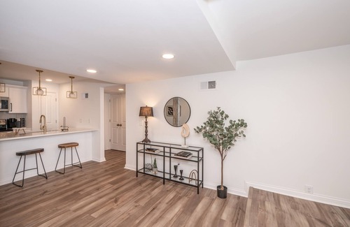 Covington Condo | Covington Charm 101 | Stunner in DT