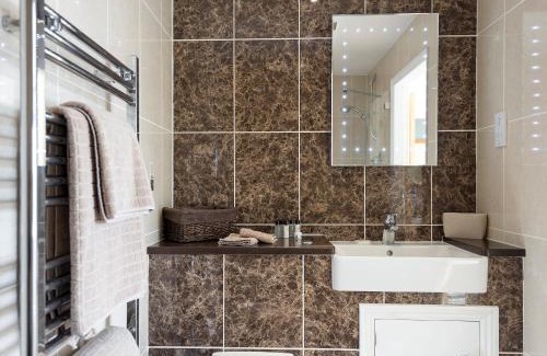 Louth House | Cow Pasture Cottage