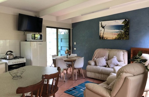 Brisbane Waterfront Apartment | Cowan Palms @ Cowan Unit 1
