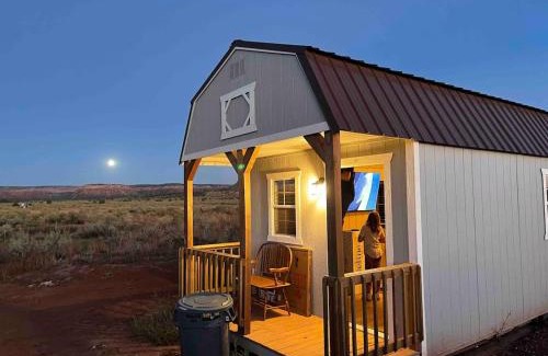 Fredonia Ski Chalet | Cowboy Cabin at The Wild West 40 Homestead