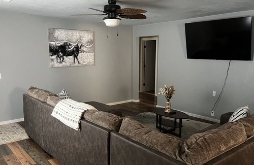 Raymondville House | Cowboy Retreat