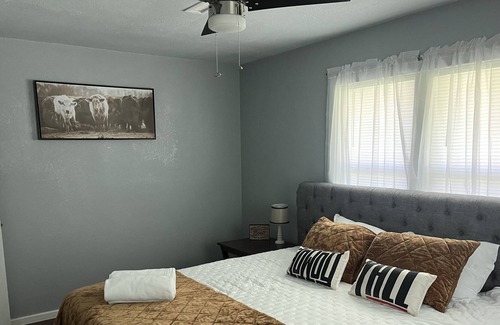 Raymondville House | Cowboy Retreat