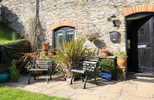 Chillington House | Cowslip Cottage