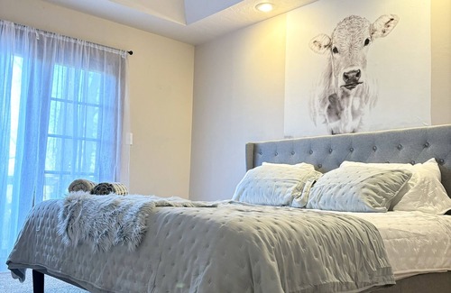 Yukon Other | Cowtown at Piney River Ranch; Charming Farm House in Houston, MO