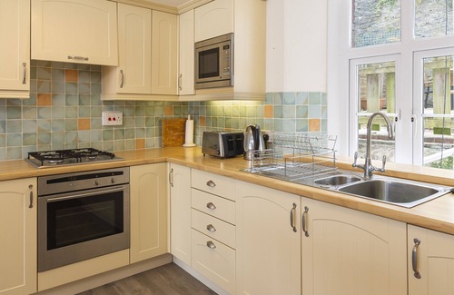 Salcombe Cottage | Coxswains Watch