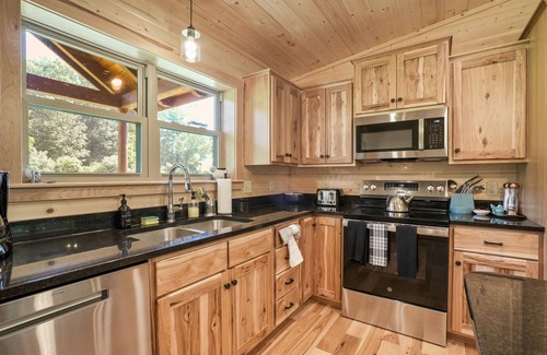 McArthur Cabin | Coyote Creek | Hocking Hills
