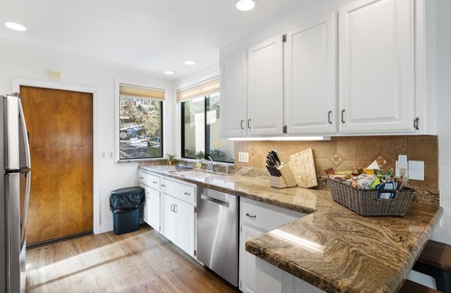 Hidden Valley Ranch House | Coyote Vacation Rental | 3-BR House on Canyon Dr, Prescott | mins to DT Patio Pool Tennis