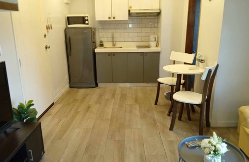 Bonifacio Global City Condo | COZI modern loft suite at BGC