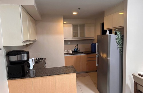 Bonifacio Global City Condo | Cozi Uptown Executive Suite BGC