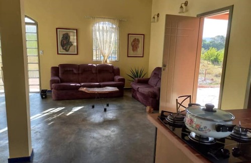 Pirenopolis Cottage | Coziness and nature in a rural house for five people