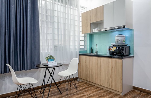 District 5 Apartment | Cozrum Homes - Retro House