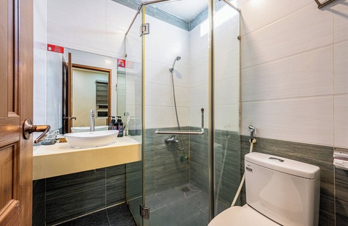 Binh Thanh Hotel | Cozrum - Love Hotel Trần Bình Trọng