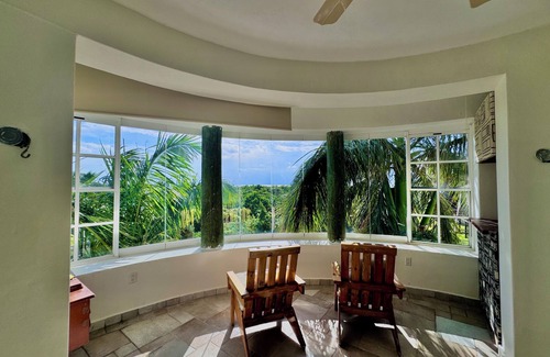 Colonia Andres House | Cozumel Luxury Villa: Spacious 6-bedroom house in charming Cozumel