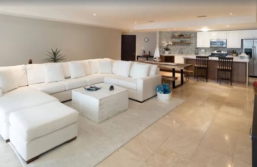 Zona Hotelera Norte Condo | Cozumel oceanfront beauty - Relax with a view