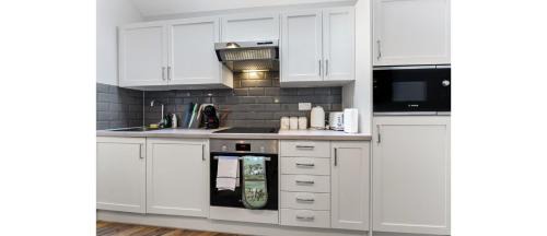 Havering Apartment | Cozy 1 BD Flat in London!