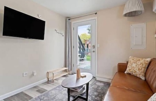 Lincoln Heights Apartment | Cozy 1 BD on the South Hill