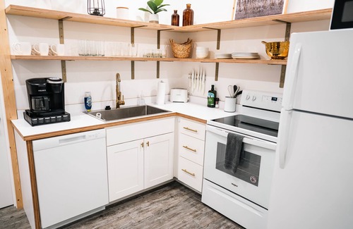 Johnson City Apartment | Cozy 1 BD rental home in Historic Tree Streets