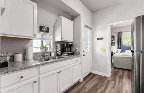 Beacon Hill House | Cozy 1 Bed Home W Free Parking