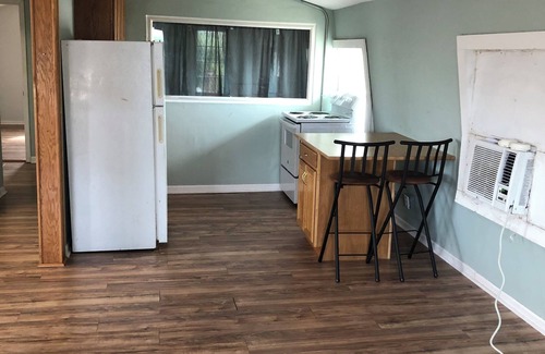 Jacksonville Beach Apartment | Cozy 1-bedroom apartment with WiFi, AC in enchanting Jacksonville Beach.