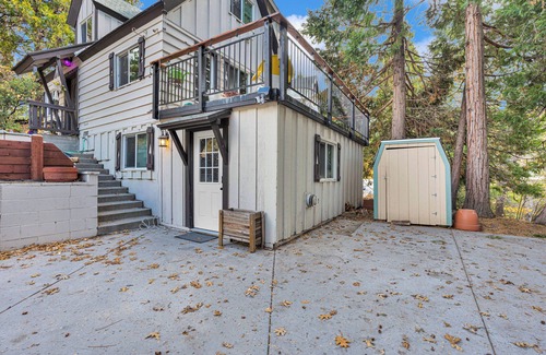 Cedar Glen Apartment | Cozy 1-bedroom apartment in gorgeous Lake Arrowhead with WiFi