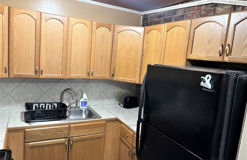 Beauregard Town Historic District Apartment | Cozy 1-bedroom apartment with WiFi, AC in wonderful Baton Rouge