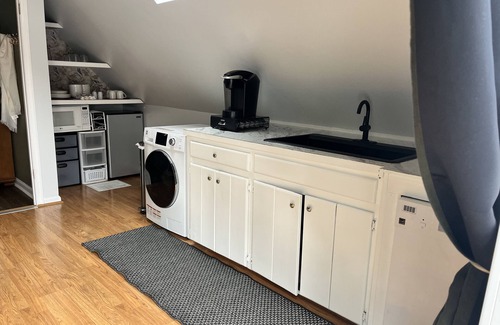 Carrollton Apartment | Cozy 1-bedroom apartment in charming Carrollton with AC, WiFi