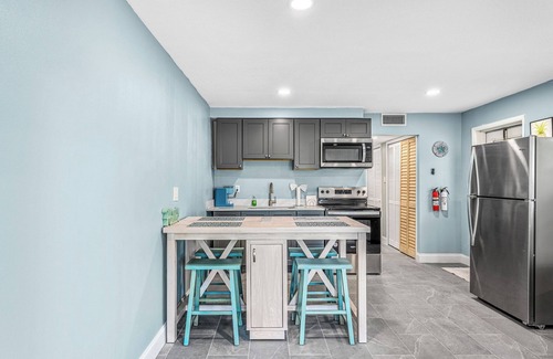 Tropic Apartment | Cozy 1-bedroom apartment in Melbourne on the Indian River. Newly Renovated