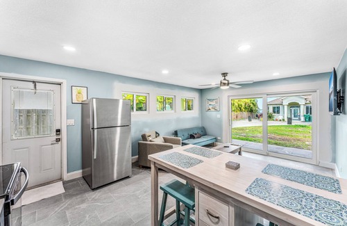 Tropic Apartment | Cozy 1-bedroom apartment in Melbourne on the Indian River. Newly Renovated