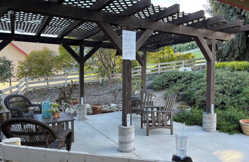 Templeton Apartment | Cozy 1-bedroom apartment in charming Templeton with WiFi, AC