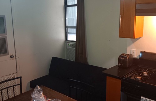 Bushwick Apartment | Cozy 1-bedroom apartment in enjoyable Brooklyn with Tv, WiFi, AC