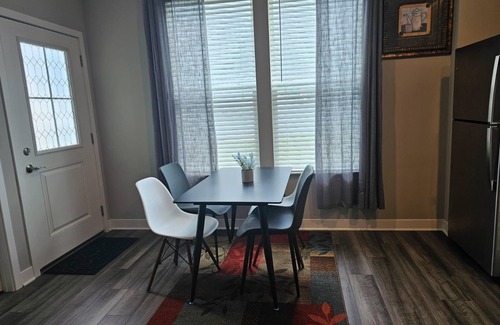 Avon Apartment | Cozy 1-bedroom apartment in amazing Danville with WiFi