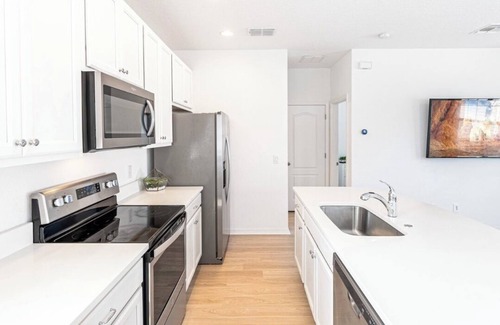 Orlando Apartment | Cozy 1-bedroom apartment in fantastic Orlando with WiFi, AC 15mins airport