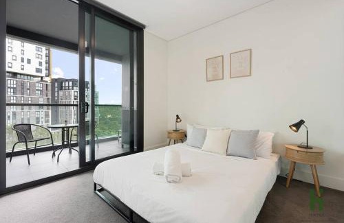 Sydney Olympic Park Apartment | Cozy 1 bedroom at Olympic Park with one carspace