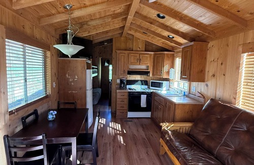 Winters Cabin | Cozy 1-bedroom Cabin on Putah Creek-Cottage 68
