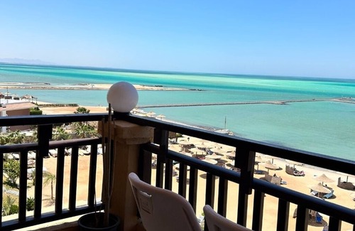Dahar Ski Chalet | Cozy 1-bedroom chalet in welcoming Hurghada with AC, WiFi