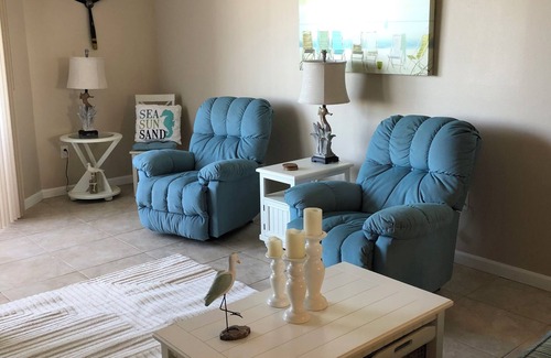 Hudson Beach Pointe Condo | Cozy 1-bedroom condo in Hudson with WiFi, fitness room, private beach & pool